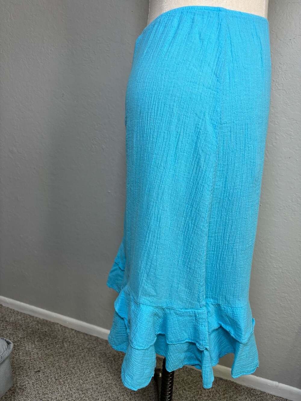 Solid Color Midi Skirt with Tiered Ruffle Hem - Picture 5 of 9